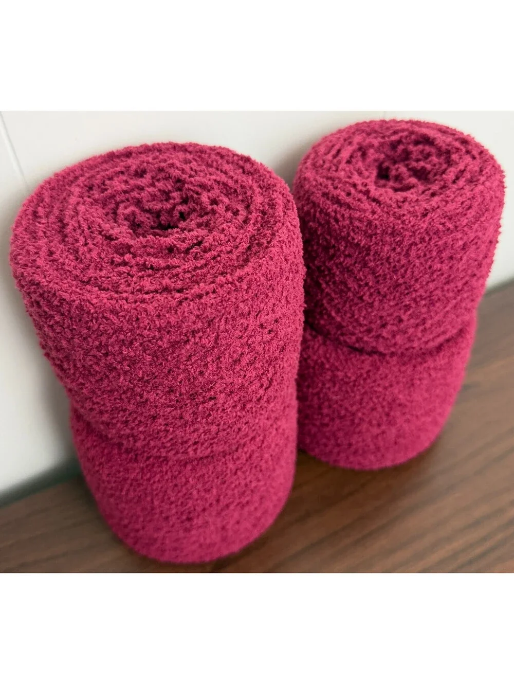 Reclaimed Polyester Worsted Yarn – 773 Yds 358g – Berry Red (4 Cakes)